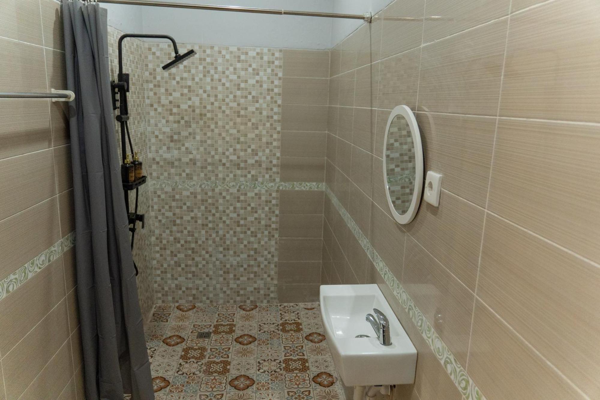 Apartamento Dara House Kuta Lombok Exterior foto