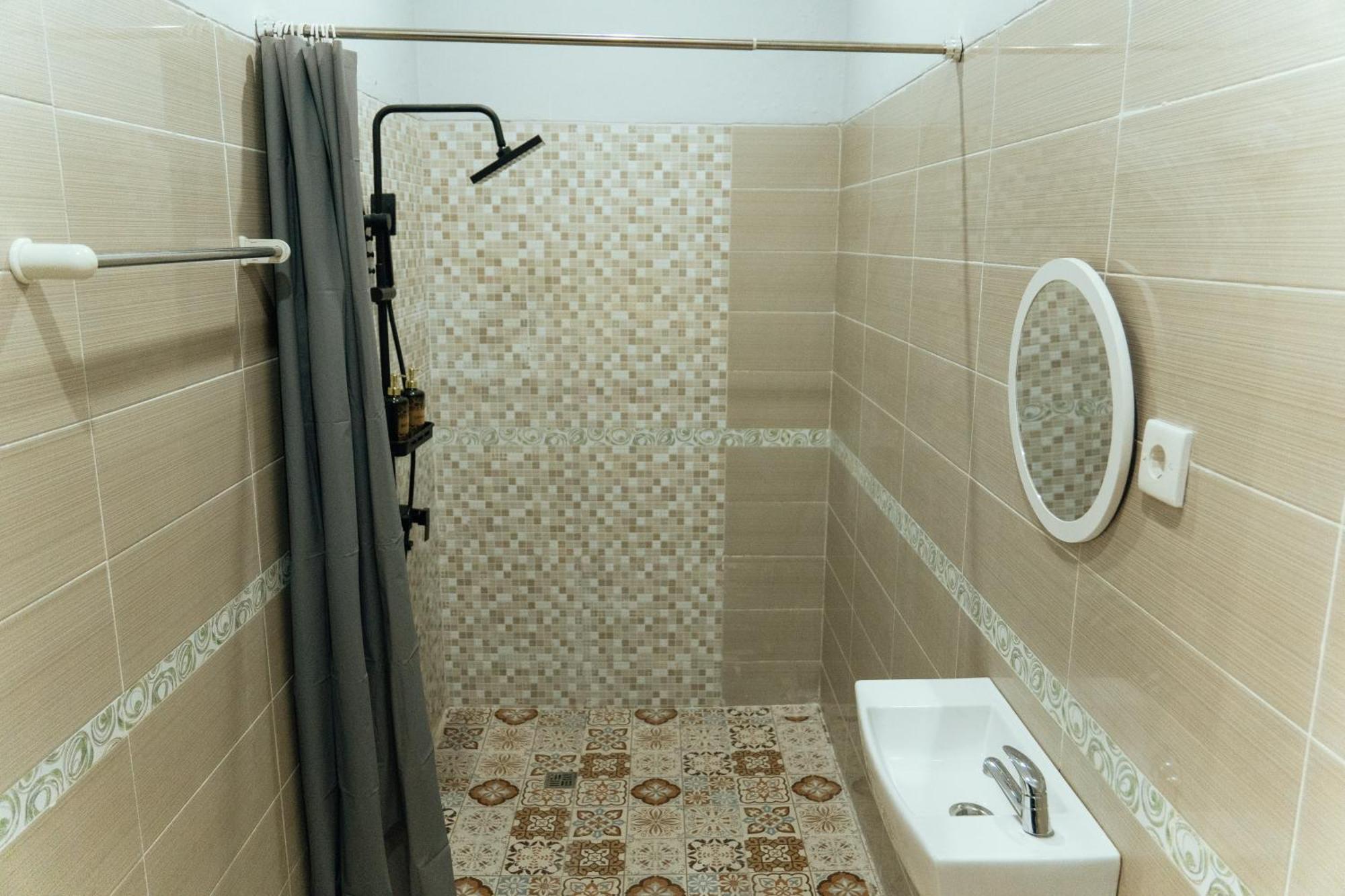 Apartamento Dara House Kuta Lombok Exterior foto